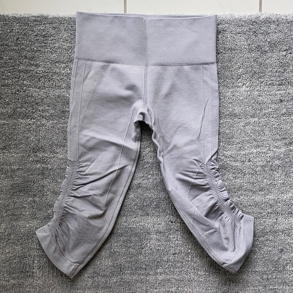 Lululemon in the flow Capri